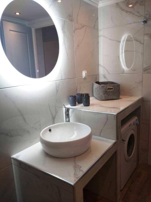 A bathroom at Menta House