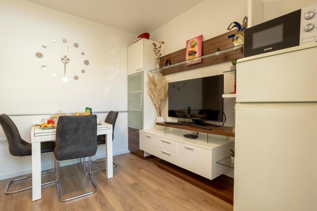 Kuchyňa alebo kuchynka v ubytovaní Apartman Citromelo