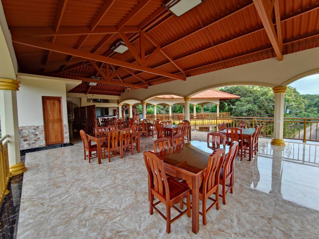Restaurace v ubytování Hotel Pacific Pearl - Playa Los Destiladeros