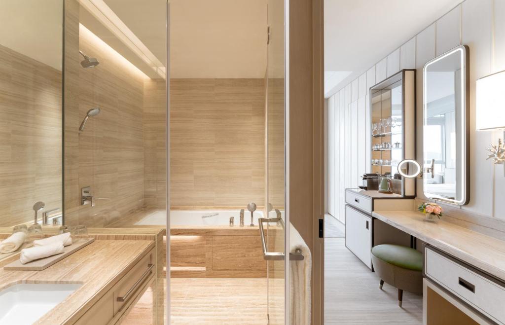 A bathroom at The Fullerton Ocean Park Hotel Hong Kong