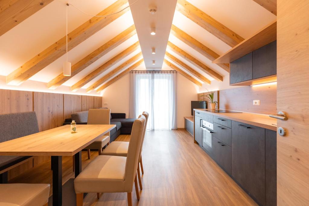 Am Brunnen Apartments - Penthouse Apartment