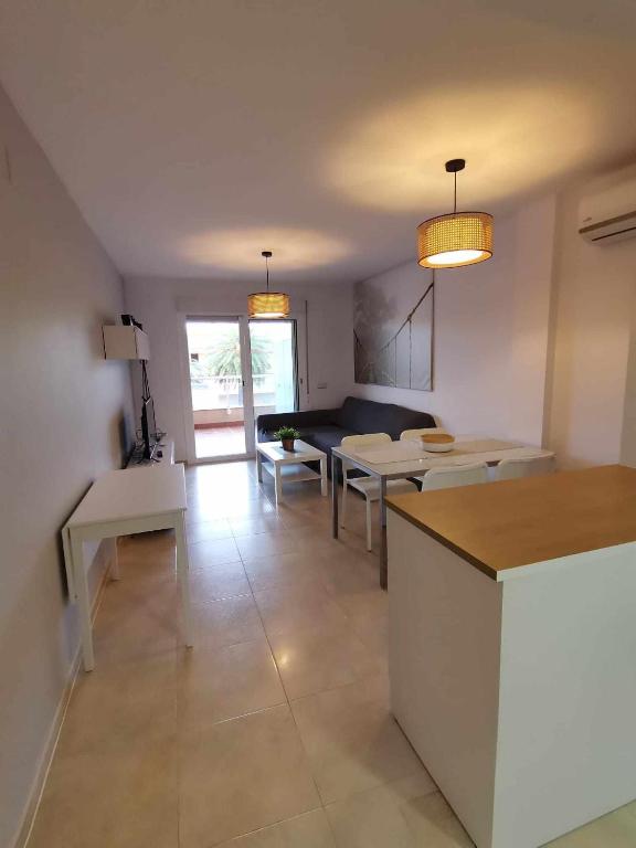 Kuchyň nebo kuchyňský kout v ubytování Playa Morro de Gos ROMERAL 2