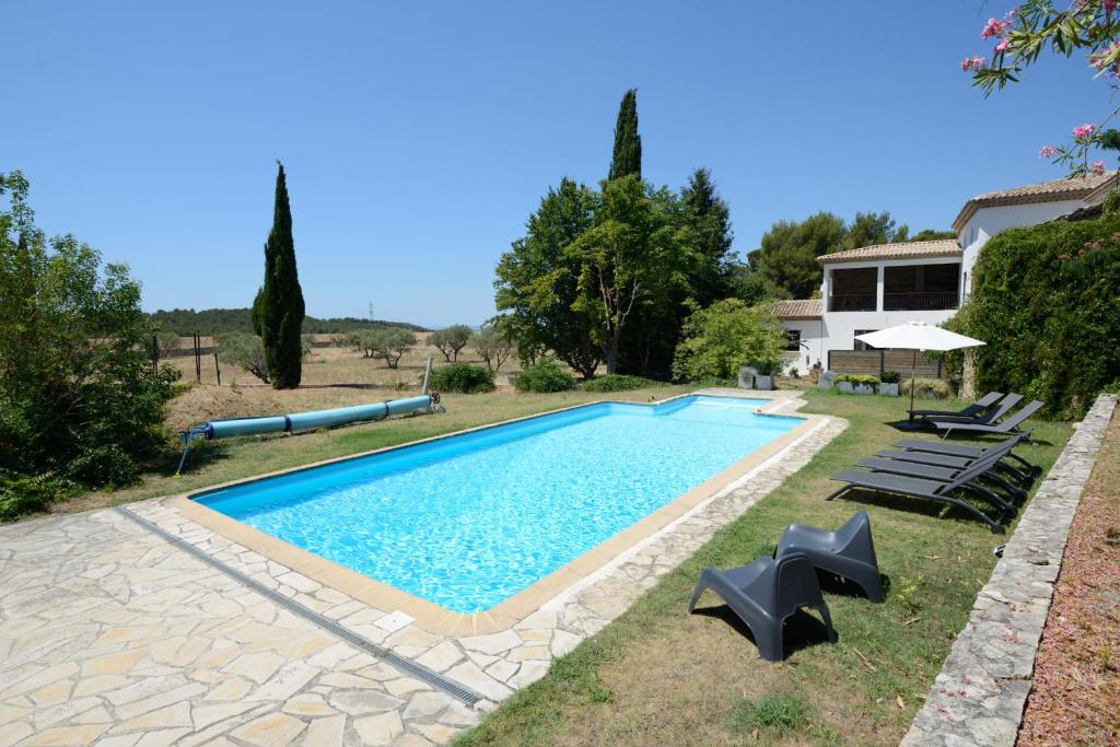 Swimmingpoolen hos eller t&aelig;t p&aring; La Petite Maison - Mas des Sous Bois