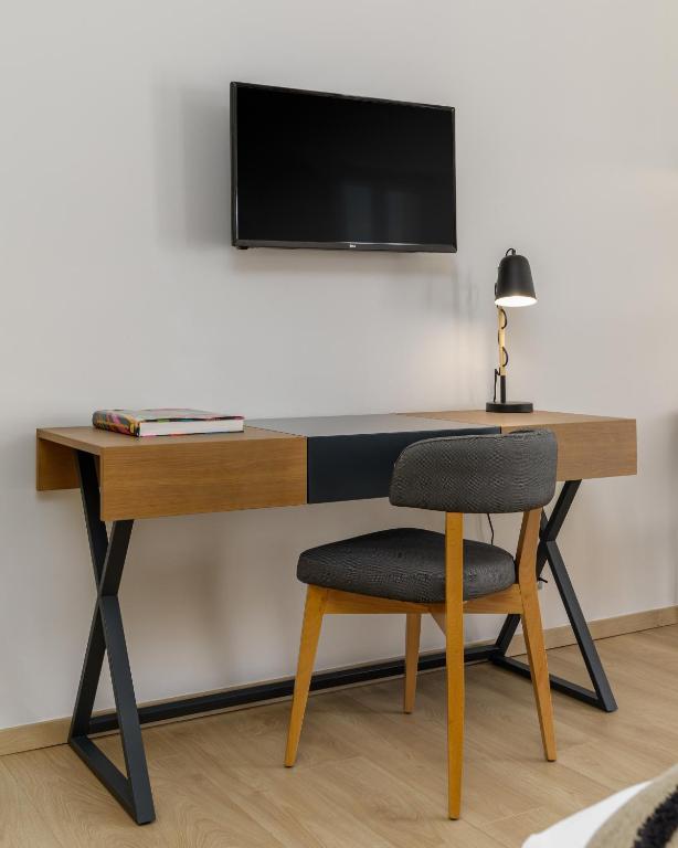 Salvia Areopolis All Suite Hotel - 15