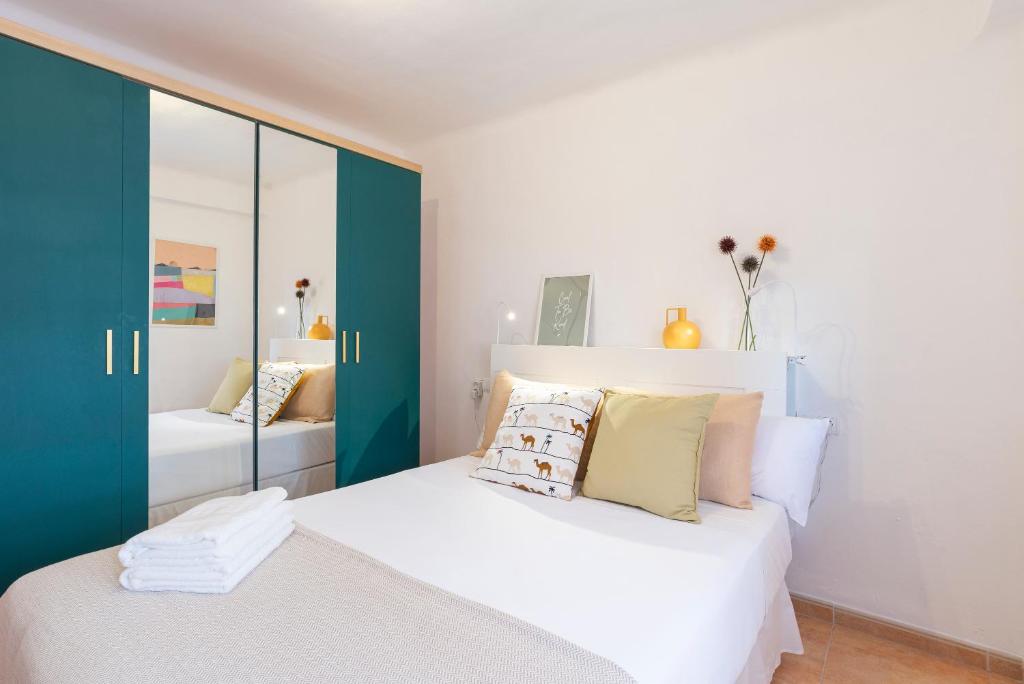 Apartamento Santa Marta 5 Málaga - Two-Bedroom Apartment