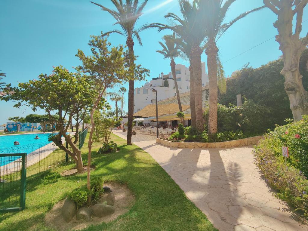 Bazén v ubytování Santa-Clara-Blue Horizon Front Line Apartment BY NAMASTE ELITE nebo v jeho okolí