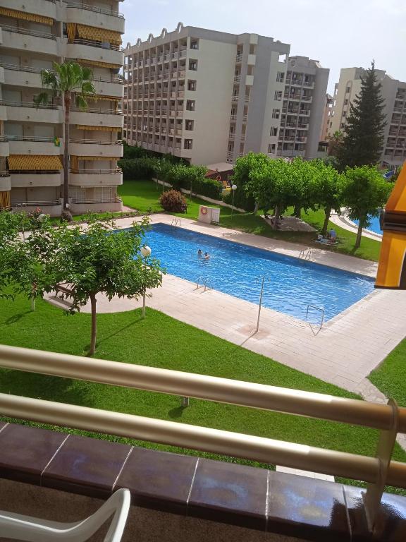 The swimming pool at or close to Rentalmar Cordoba - Sevilla - Jerez