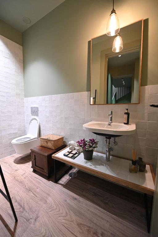 The Grove Houses - 5