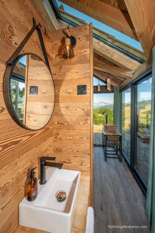 Fotografie z fotogalerie ubytování Les chalets d'Éléna v destinaci Saint-Jean-Saint-Nicolas