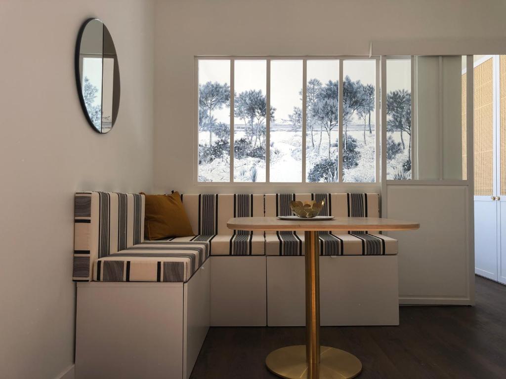 Fotografia z galérie ubytovania Bel appartement, offrant calme et luminosité, proche Côte des Basques v destinácii Biarritz