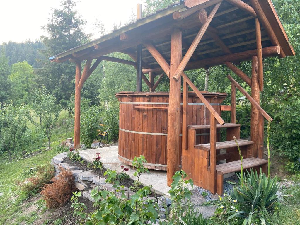 Zahrada ubytování Chalet Mignon - Aproka adorable small guest house