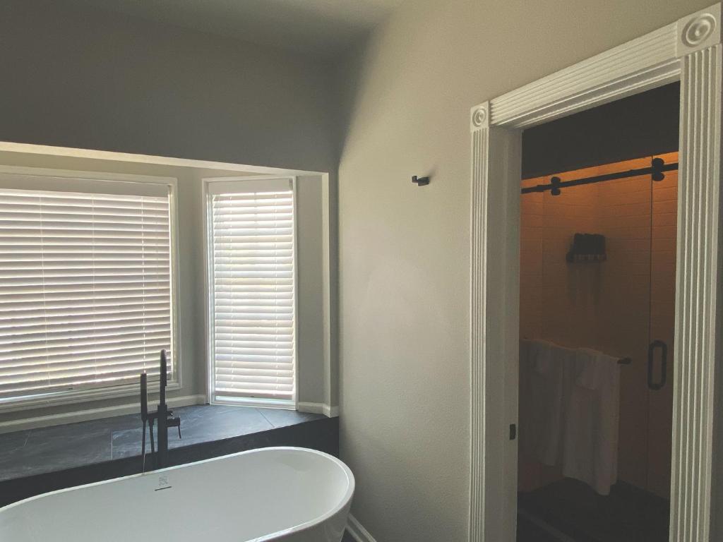 Winter Park Chateau - Deluxe King Suite