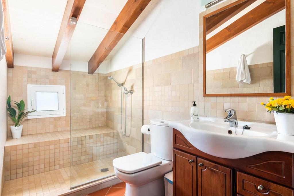 A bathroom at Villa Rafal Fort