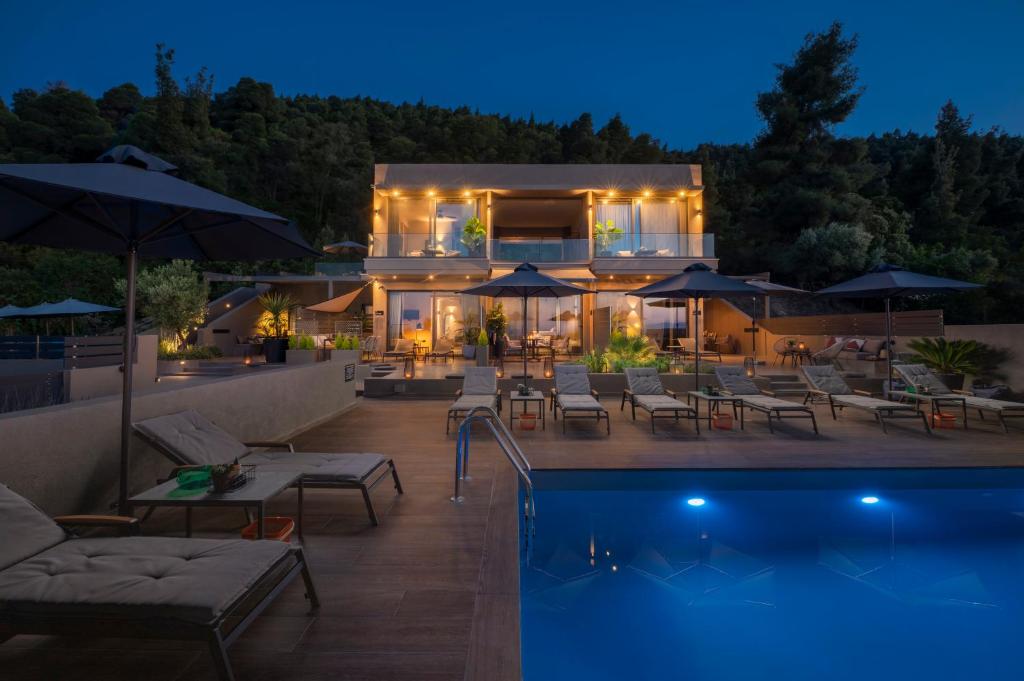 Bazén v ubytování Anmian Suites nebo v jeho okolí