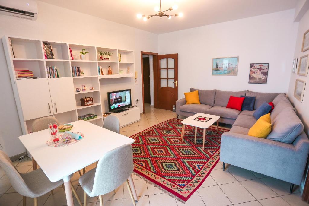 Tirana Views Apartment - Comfy & spacious - Imazhi 5