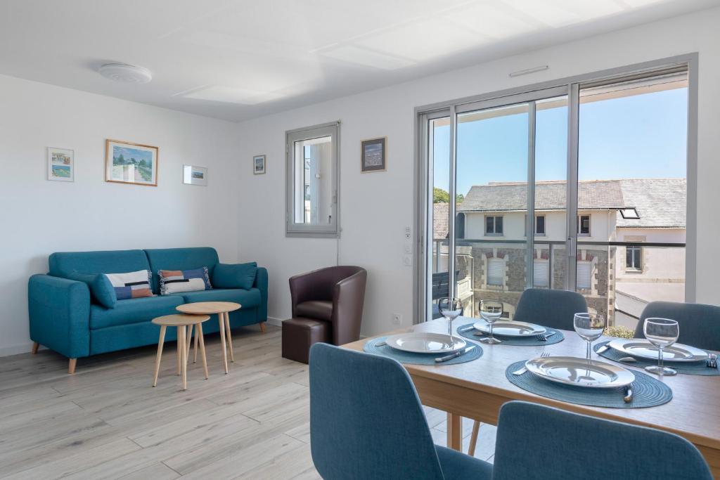 Posedenie v ubytovaní A 30 mètres de la plage bel appartement pour 6