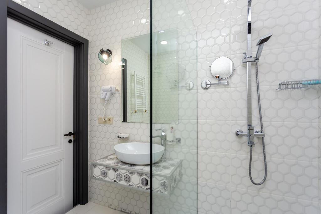 Koupelna v ubytování Betlemi Hotel