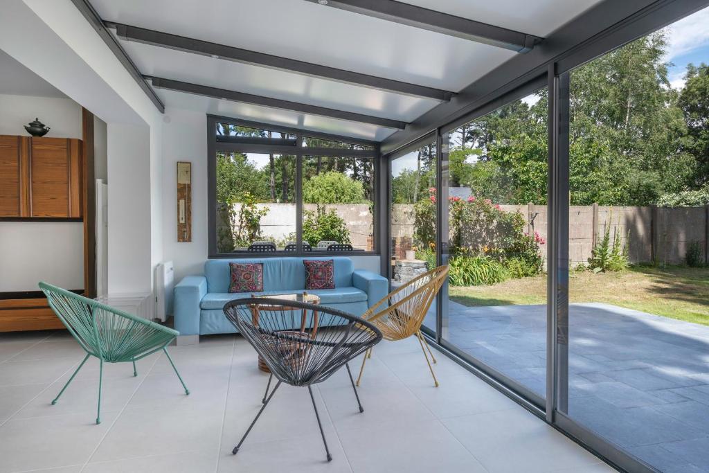 Χώρος καθιστικού στο À 100 mètres de la mer belle maison pour 9