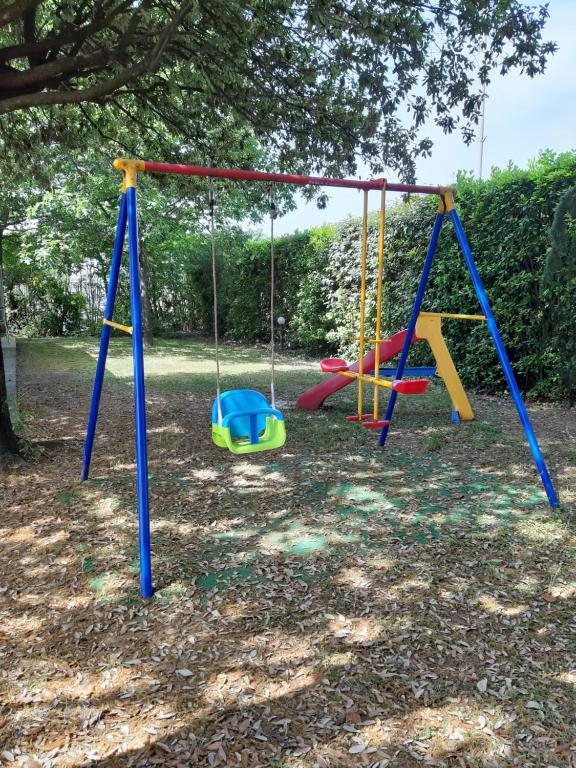 Plac zabaw dla dzieci w obiekcie La Casa delle Rondini