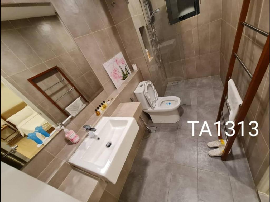 Koupelna v ubytování PUTEH Timurbay Beachfront Private SEA view Suite Kuantan