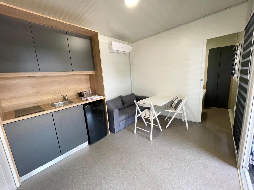Kuchyňa alebo kuchynka v ubytovaní D&I mobile home