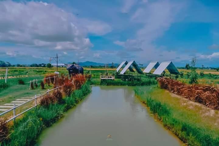 บ้านริมน้ำ 4