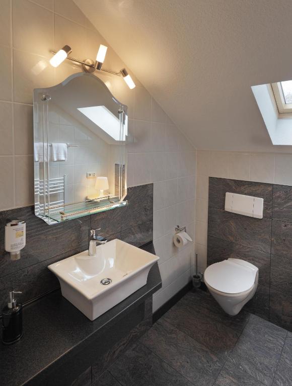 Koupelna v ubytování Hotel Forsthaus