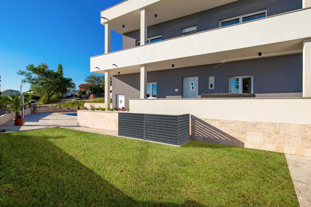 Vonkajšia záhrada v ubytovaní Vila Sole