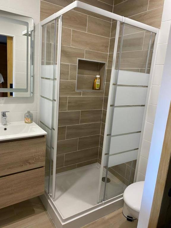 Zdjęcie z galerii obiektu Studio meublé quartier Carnot w Awinionie