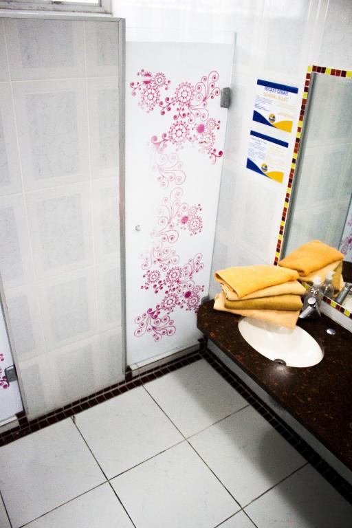  Praça da Árvore Hostel