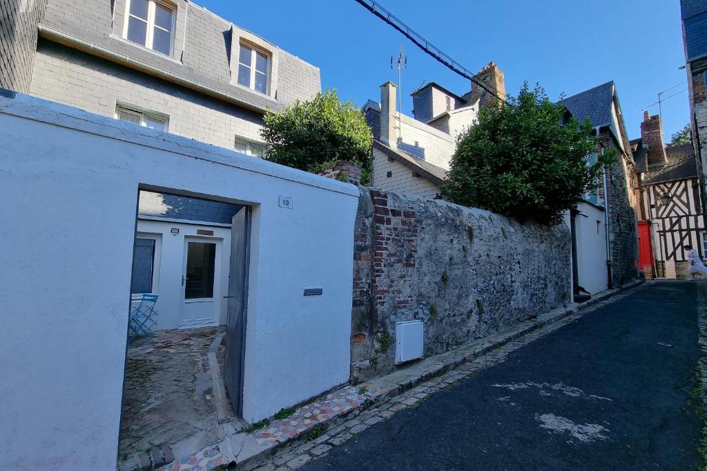 Fotografia z galérie ubytovania Les Chabannettes - Maisonette & Terrace 2P - Heart of Honfleur v destinácii Honfleur