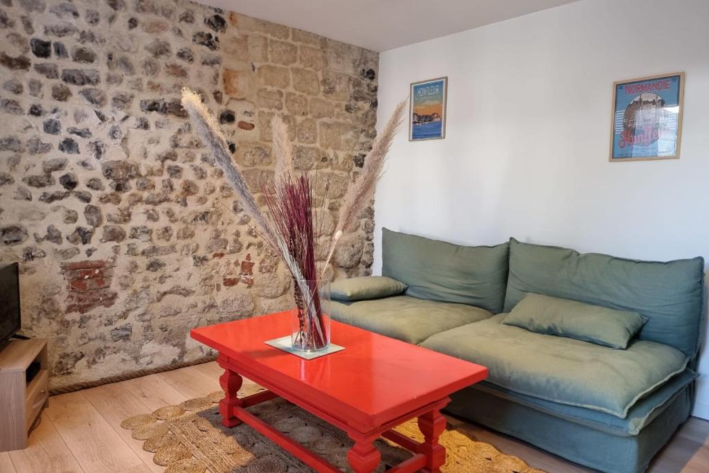 Fotografia z galérie ubytovania Les Chabannettes - Maisonette & Terrace 2P - Heart of Honfleur v destinácii Honfleur