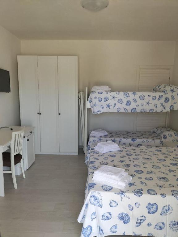 B&B Il Sorriso di Monica - Viervoudige Kamer Met Eigen Badkamer