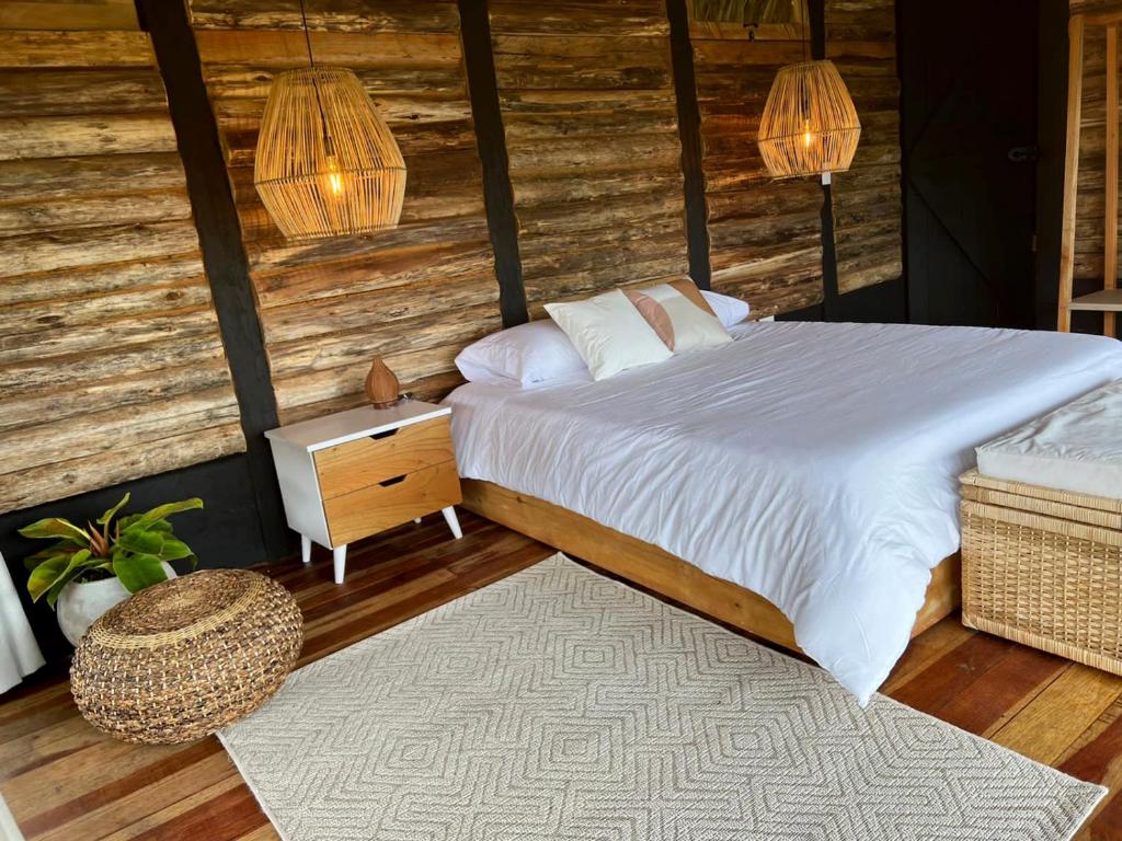 Postel nebo postele na pokoji v ubytování Eco Hotel Glamping El Silencio
