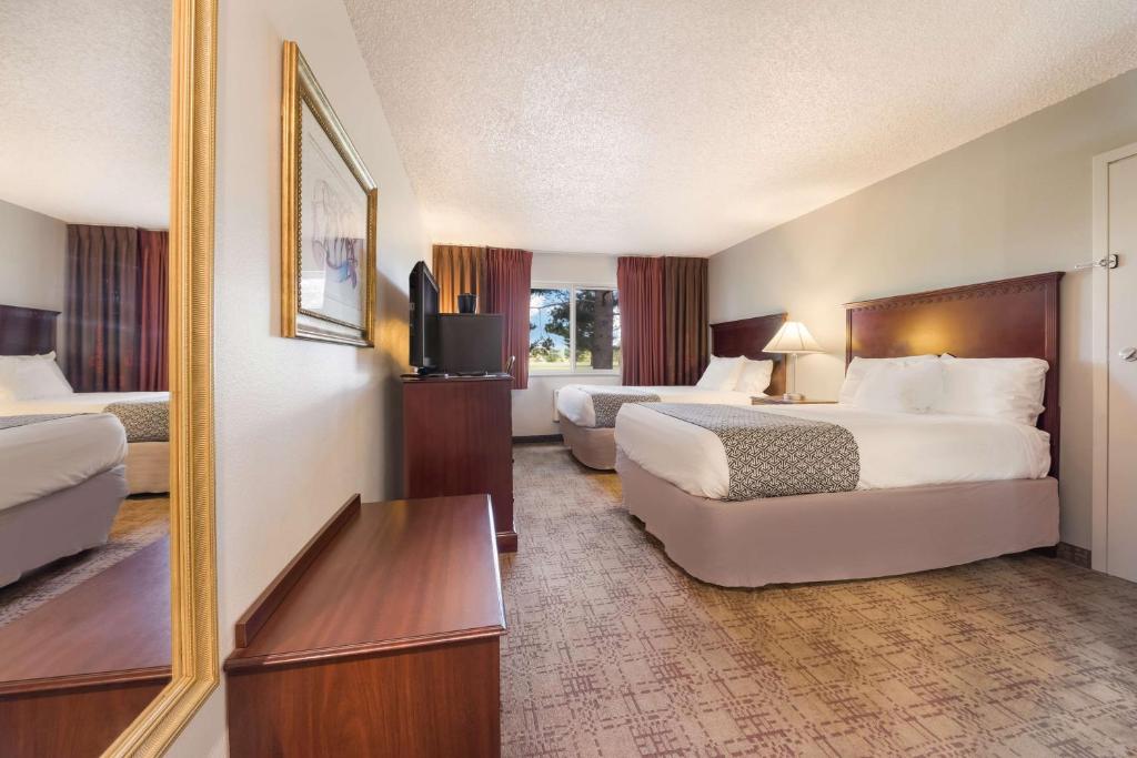 SureStay Hotel by Best Western Thomson - Habitación Doble Con Dos Camas Dobles