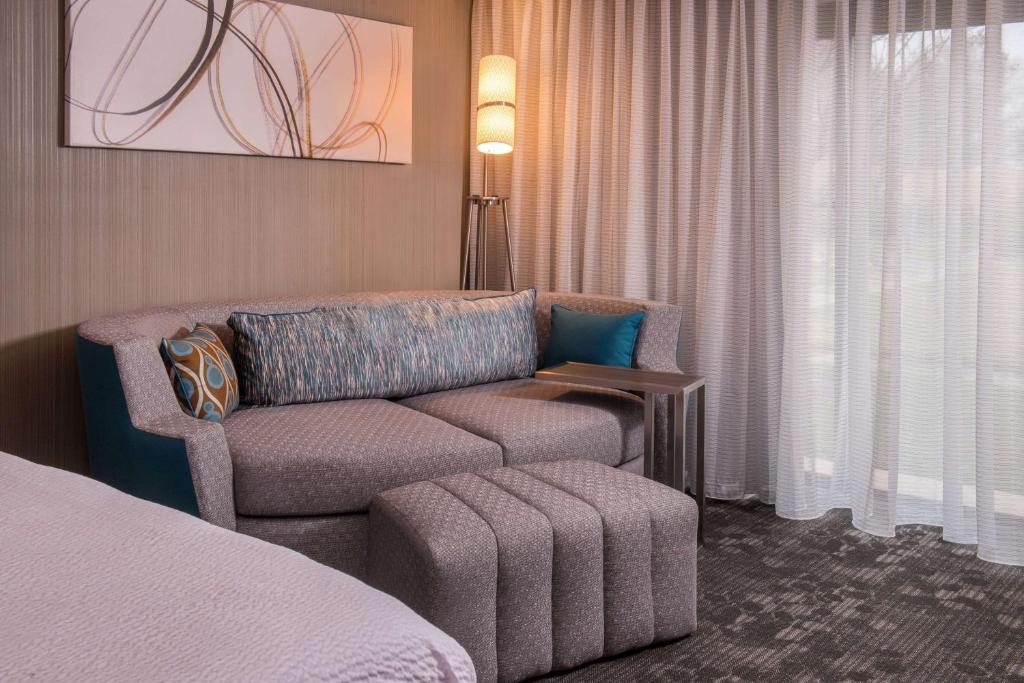 Sonesta Select Columbia photo