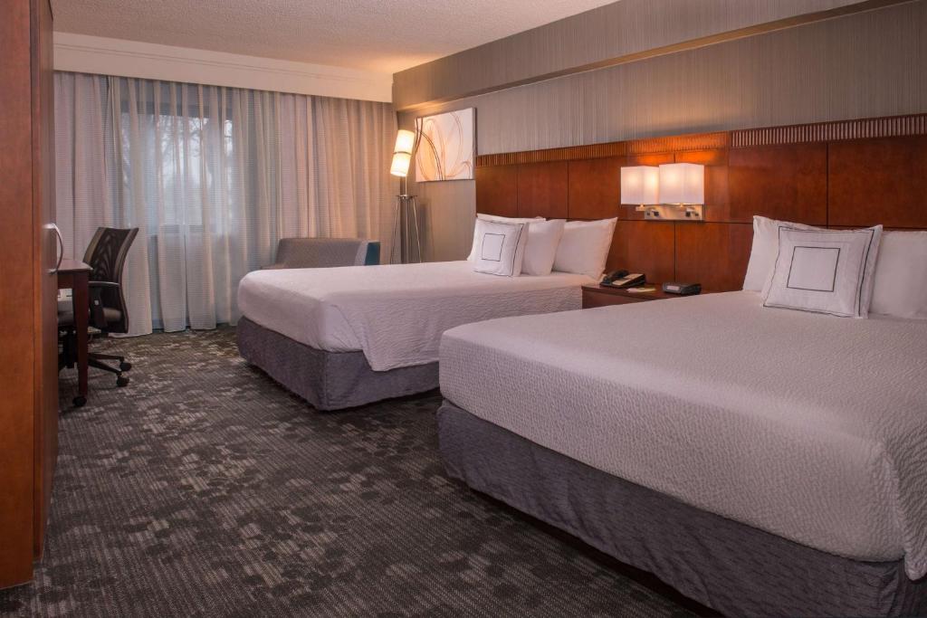 Sonesta Select Columbia - One Bedroom Suite Two Queens