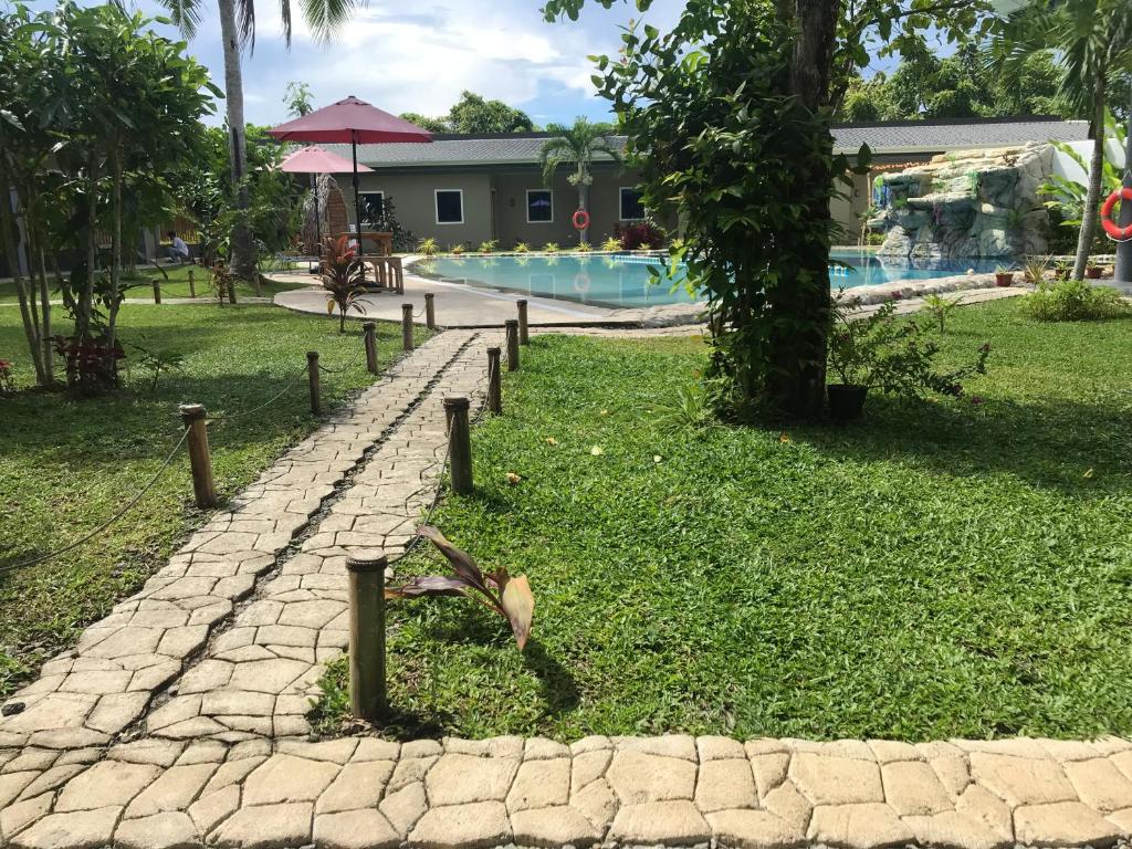 Piscina a Hidden Lagoon Resort o a prop