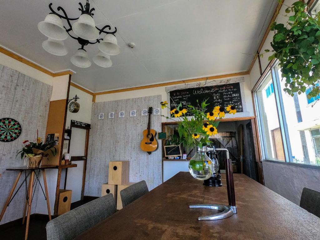 Fotografie z fotogalerie ubytování The English Clubゲストハウス v destinaci Hinase