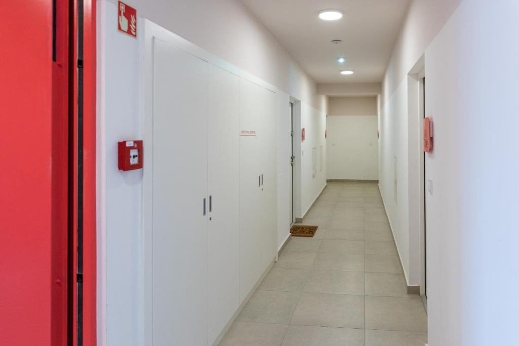 ブダペストにあるSWEET HOME Apartman , 30sqm studio, free private parking, mountain view, balcony, 20 min from downtownのギャラリーの写真