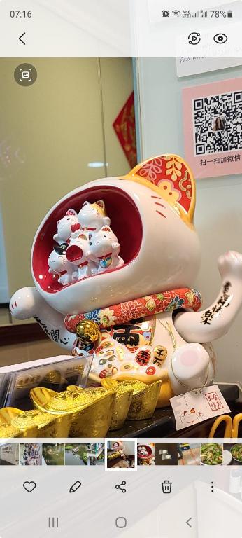 Đồ ăn tại/gần nhà khách