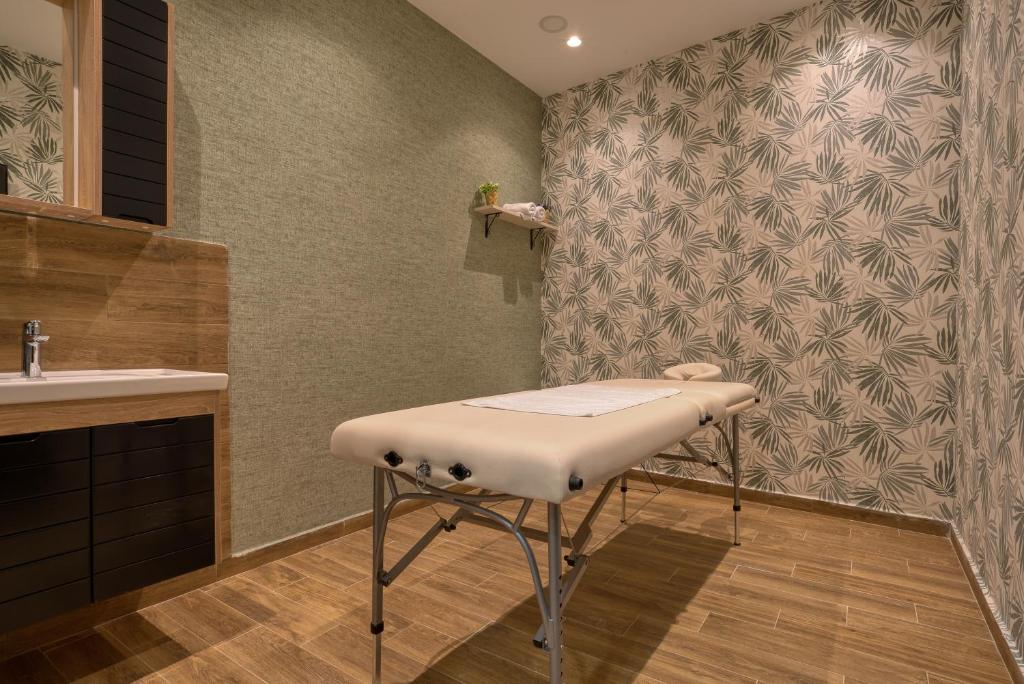 Kúpele alebo wellness v ubytovaní Montenegrina Hotel & SPA All-Inclusive