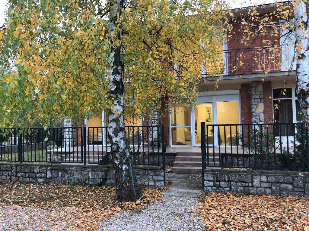 Budova, v ktorej sa apartmán nachádza