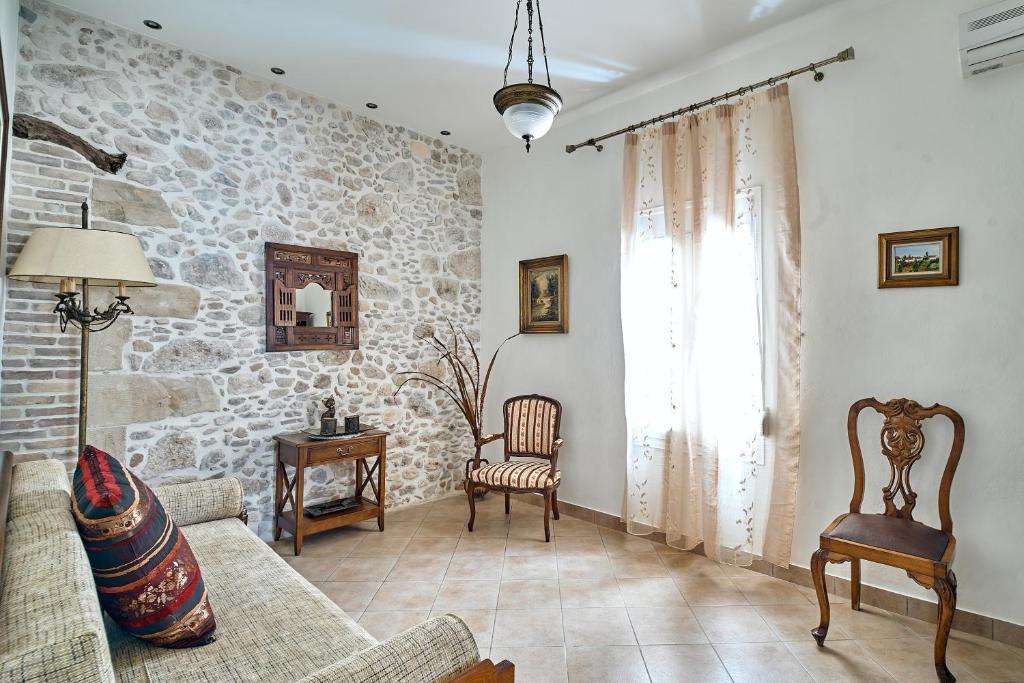 Posedenie v ubytovaní Ekavi Apartment