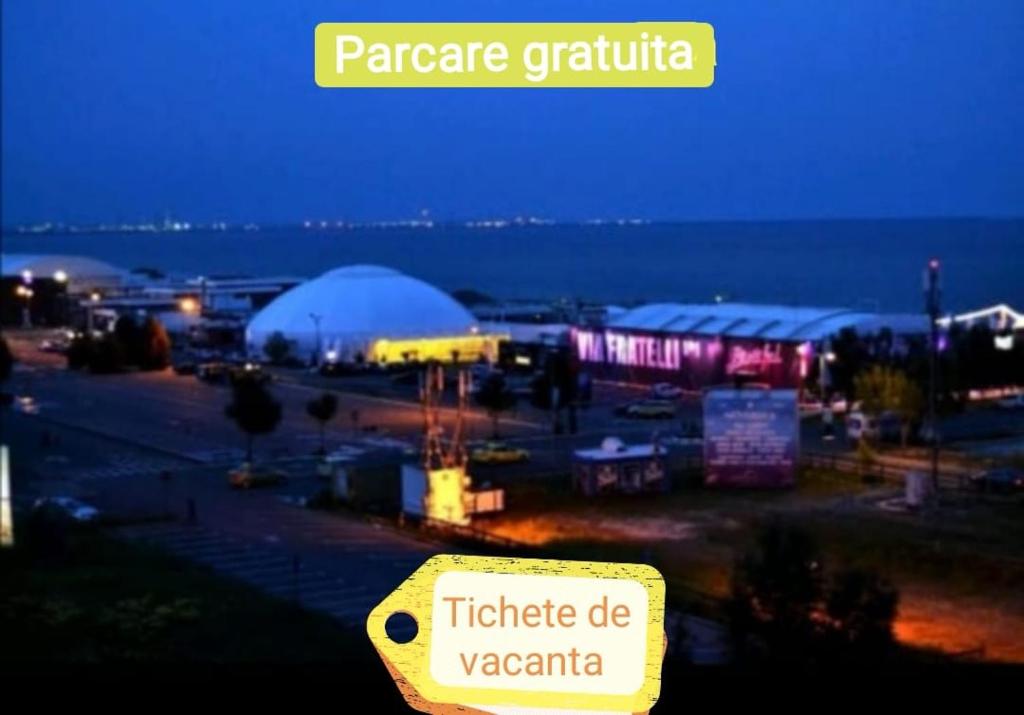 a sign that says parace grille in front of a building at Luna Rossa Sumerland in Mamaia