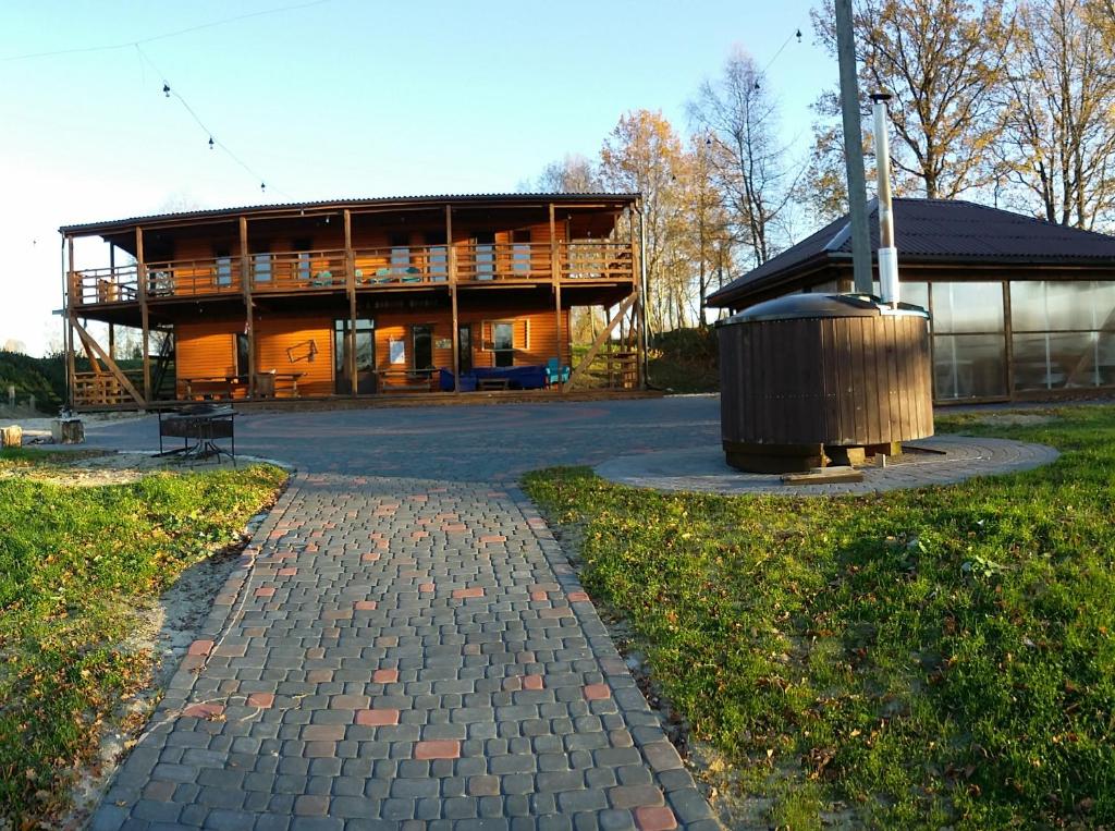 Das Gebäude in dem sich das Gasthaus befindet