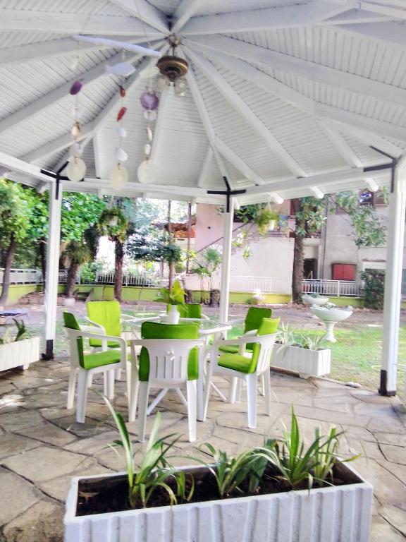 Ogród w obiekcie Garden House Katerini