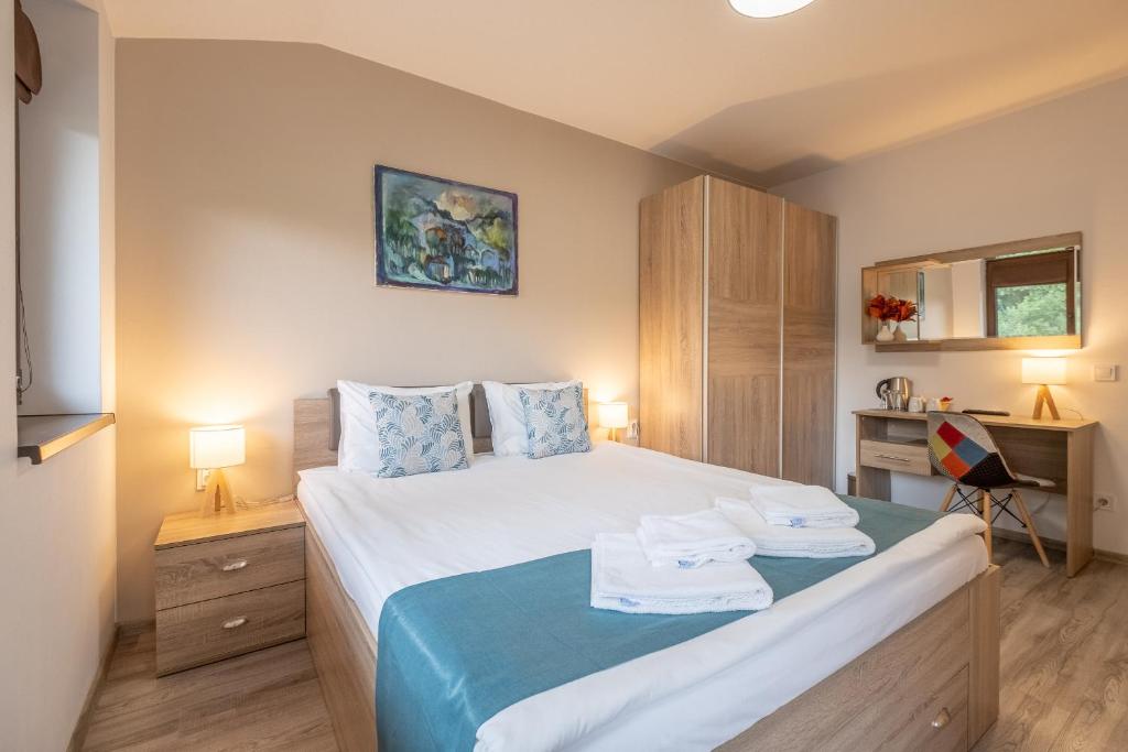 Легло или легла в стая в Tarnovgrad Apartments - Free parking