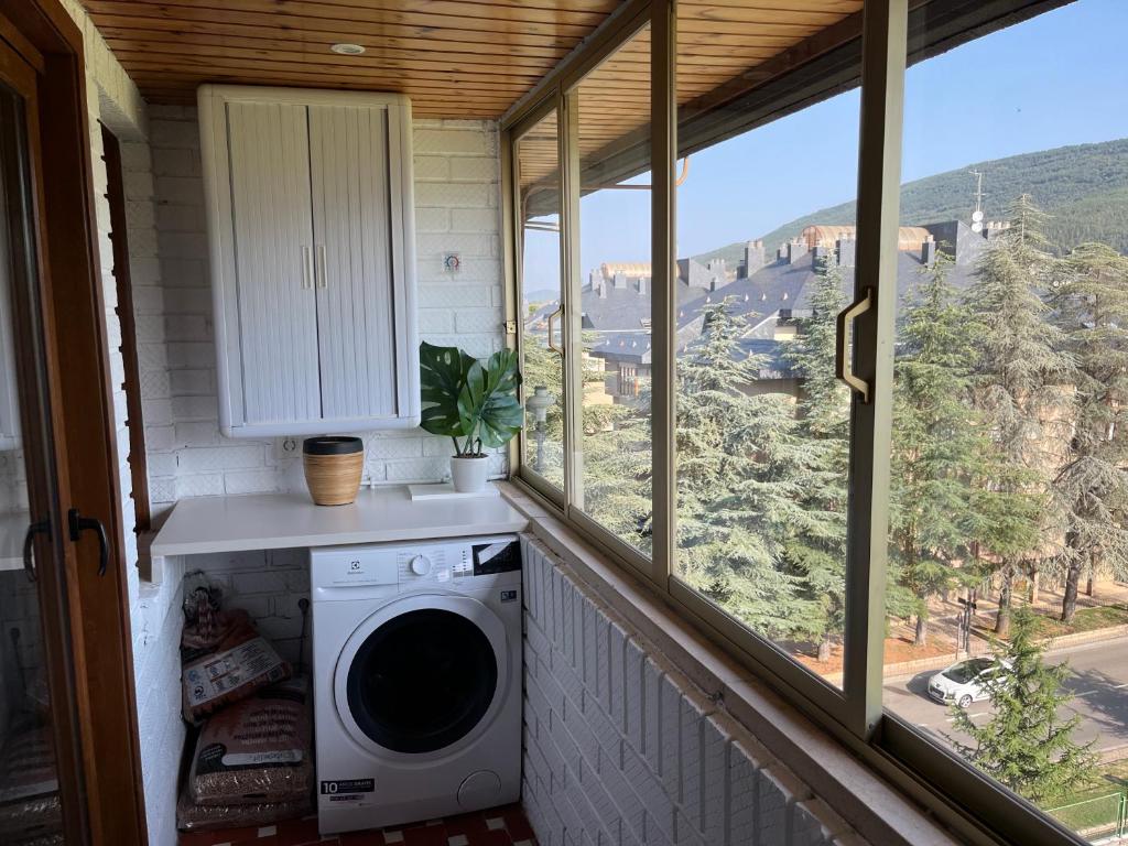 Nespecifikovaný výhled na hory nebo výhled na hory při pohledu z apartmánu