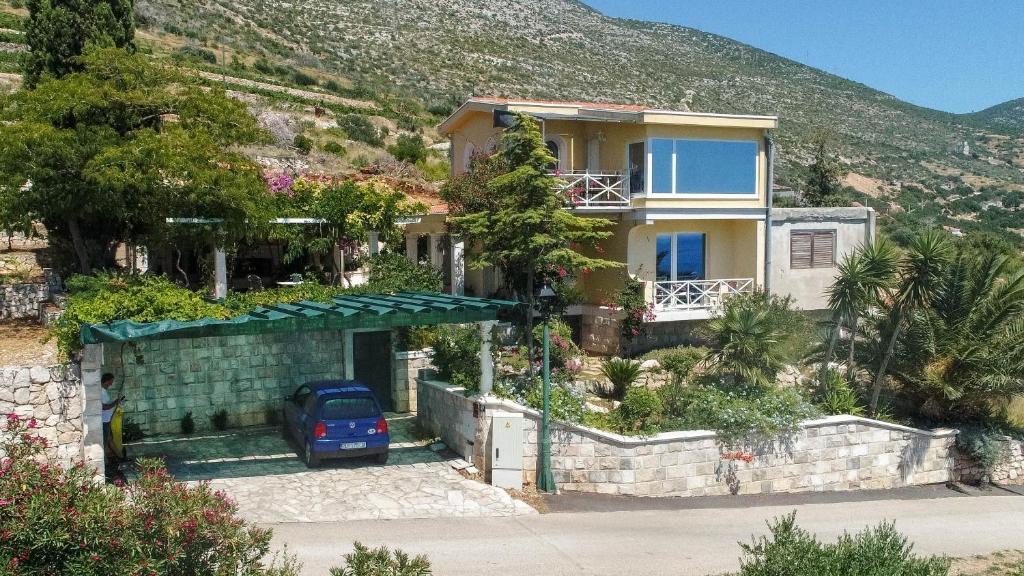 Výhľad na hory alebo výhľad na hory priamo z apartmánu